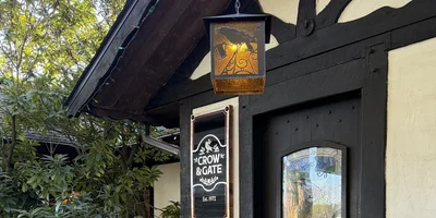 Exterior of Crow & Gate Pub in Cedar, BC